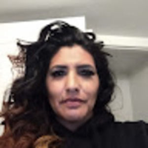 Meet your Posher, Adelida